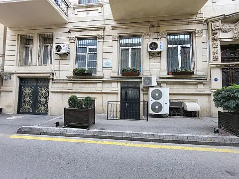 Kirayə verilir obyekt 165 m² — Bakı, Sahil qəs. 165.00 m²