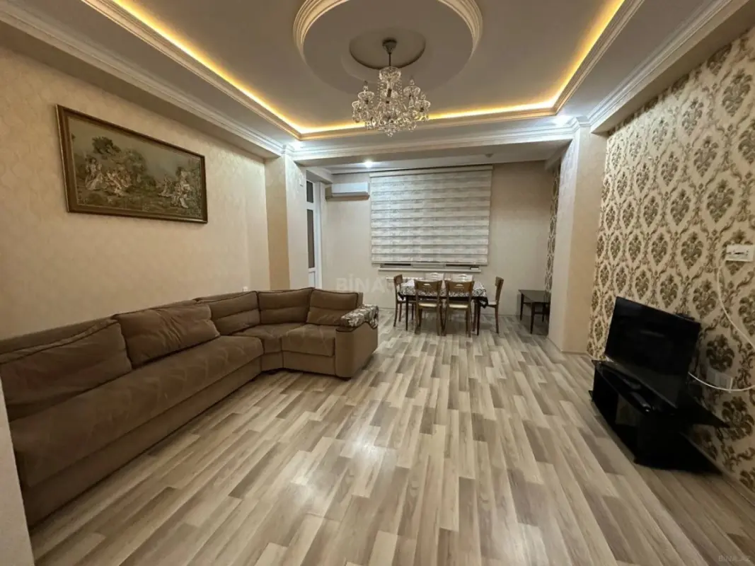 Kirayə verilir 2 otaqlı mənzil 70 m²