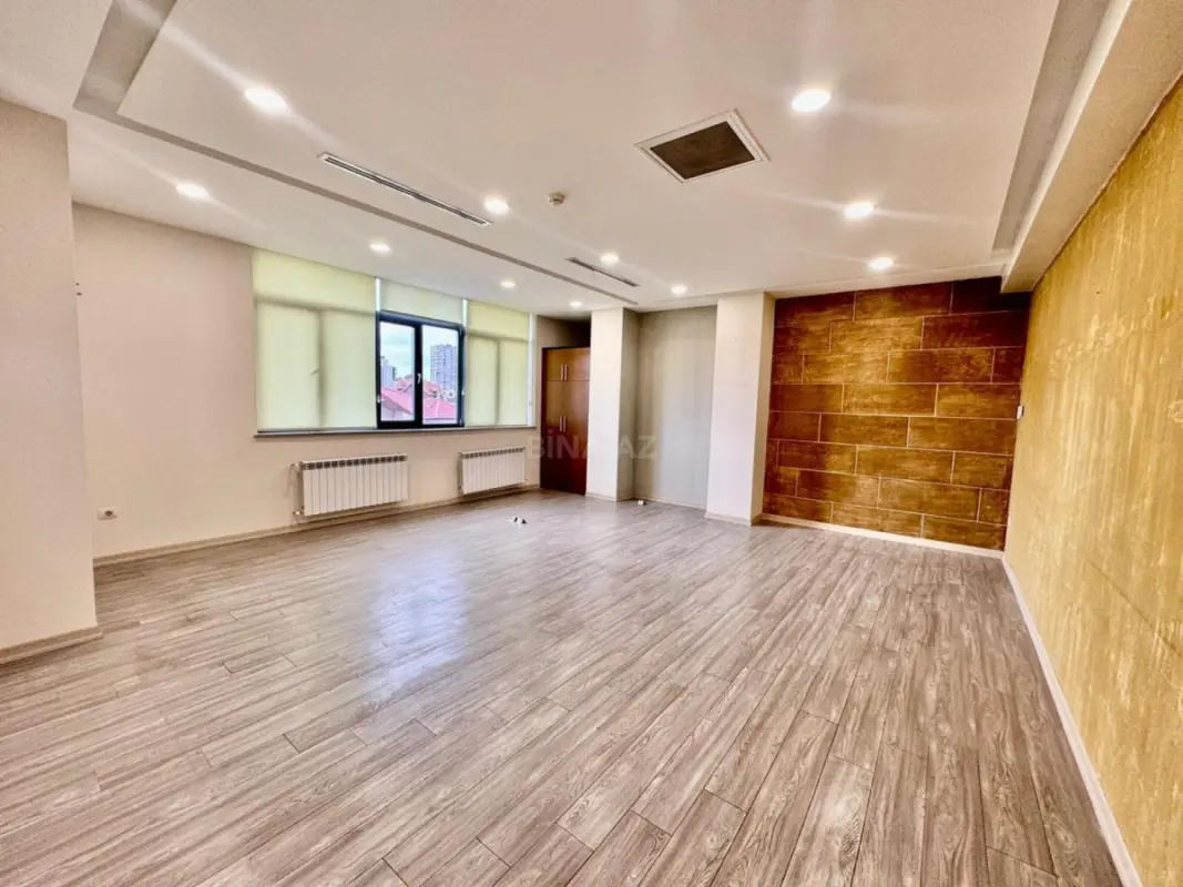 Kirayə verilir 10 otaqlı ofis 350 m²