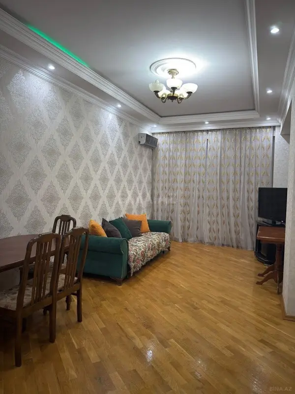 Kirayə verilir 2 otaqlı mənzil 80 m²