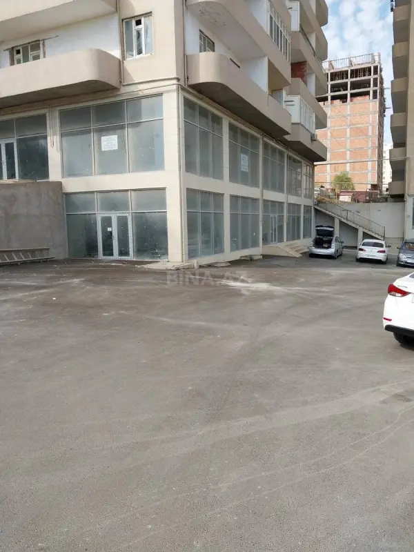 Kirayə verilir obyekt 580 m²