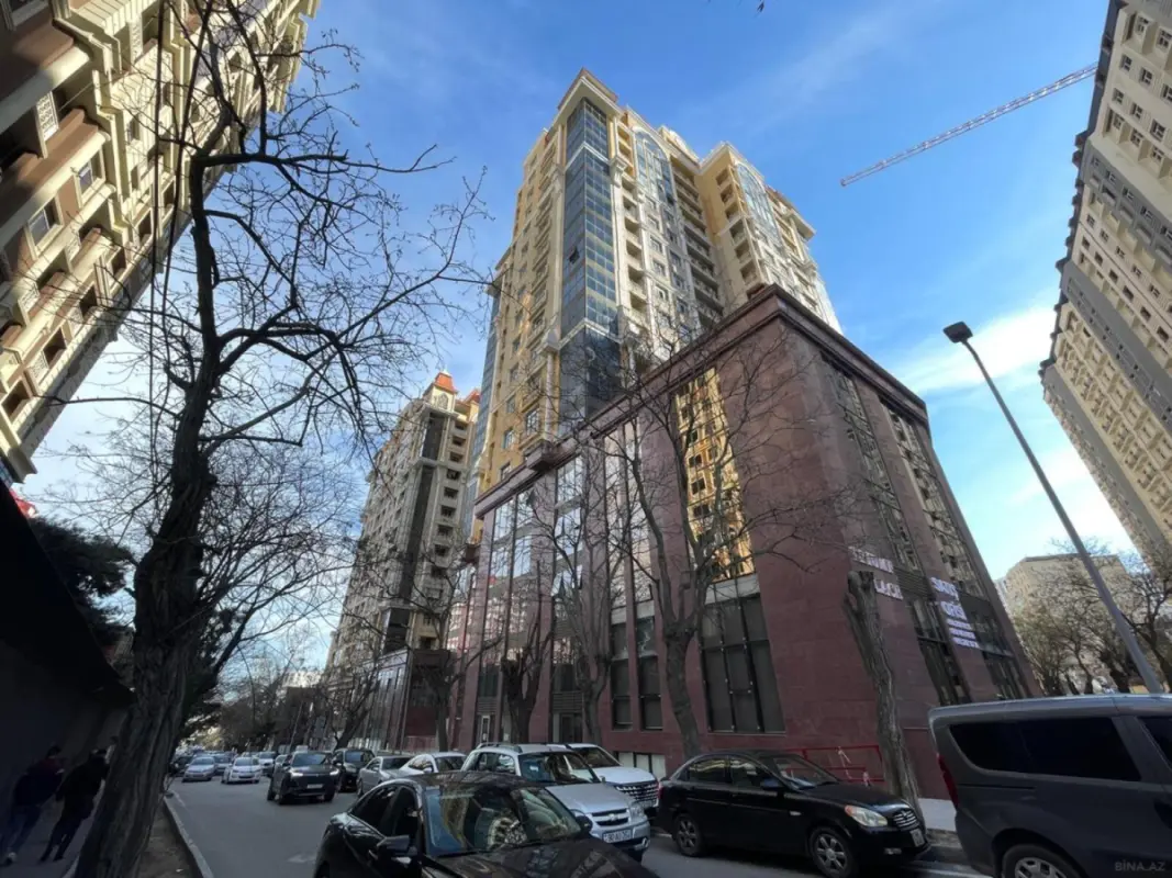 Satılır 3 otaqlı mənzil 92 m²