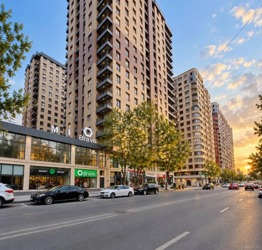 Satılır 4 otaqlı mənzil 200 m²