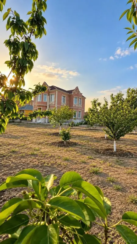 Satılır 7 otaqlı həyət evi 246 m²
