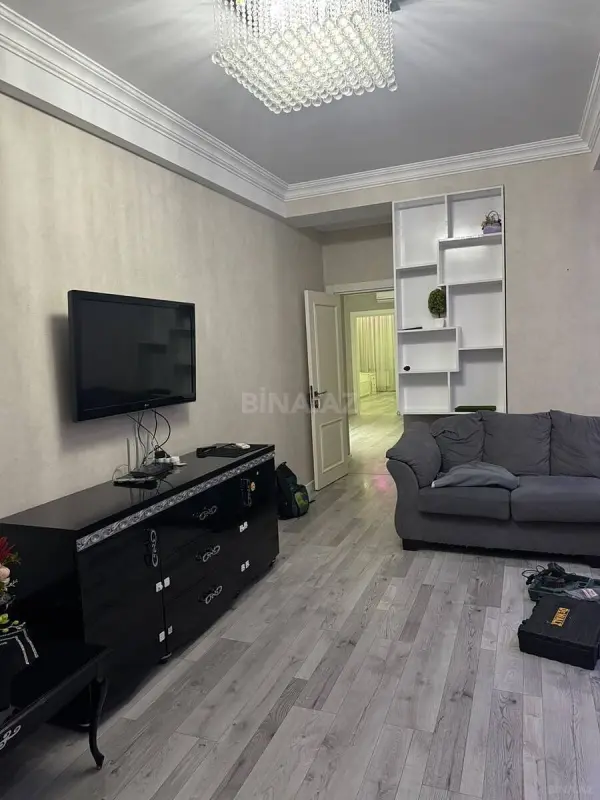 Kirayə verilir 3 otaqlı mənzil 120 m²