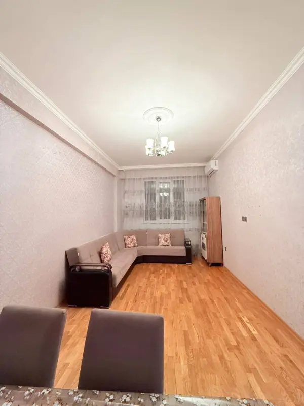 Satılır 2 otaqlı mənzil 62 m²
