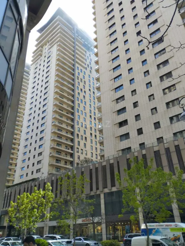 Kirayə verilir 2 otaqlı mənzil 85 m²