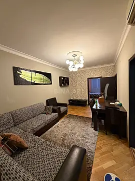 Satılır 3 otaqlı mənzil 70 m² — Bakı, Memar Əcəmi yanı 3 otaq 70.00 m²