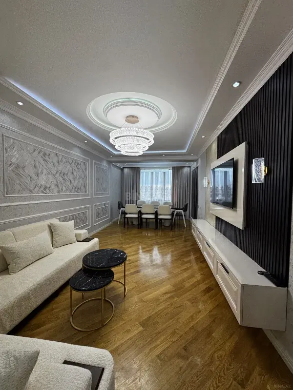 Satılır 3 otaqlı mənzil 139 m²