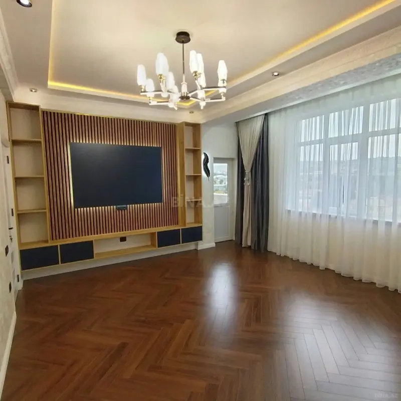 Satılır 3 otaqlı mənzil 108 m²