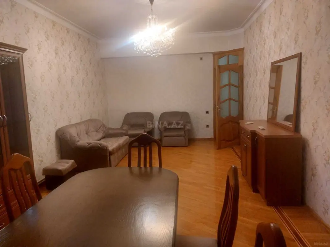 Kirayə verilir 3 otaqlı mənzil 135 m²