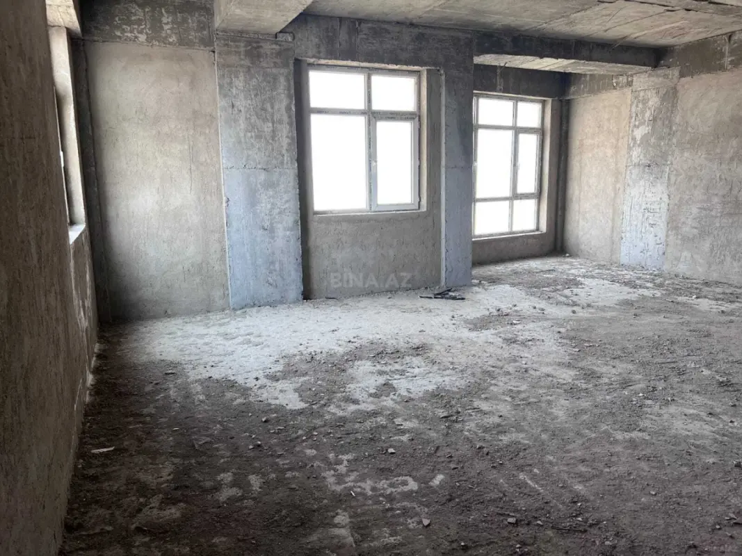 Satılır 4 otaqlı mənzil 176.5 m²