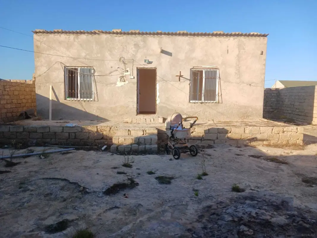 Satılır 1 otaqlı həyət evi 40 m²