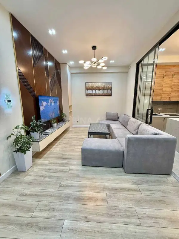 Kirayə verilir 3 otaqlı mənzil 110 m²