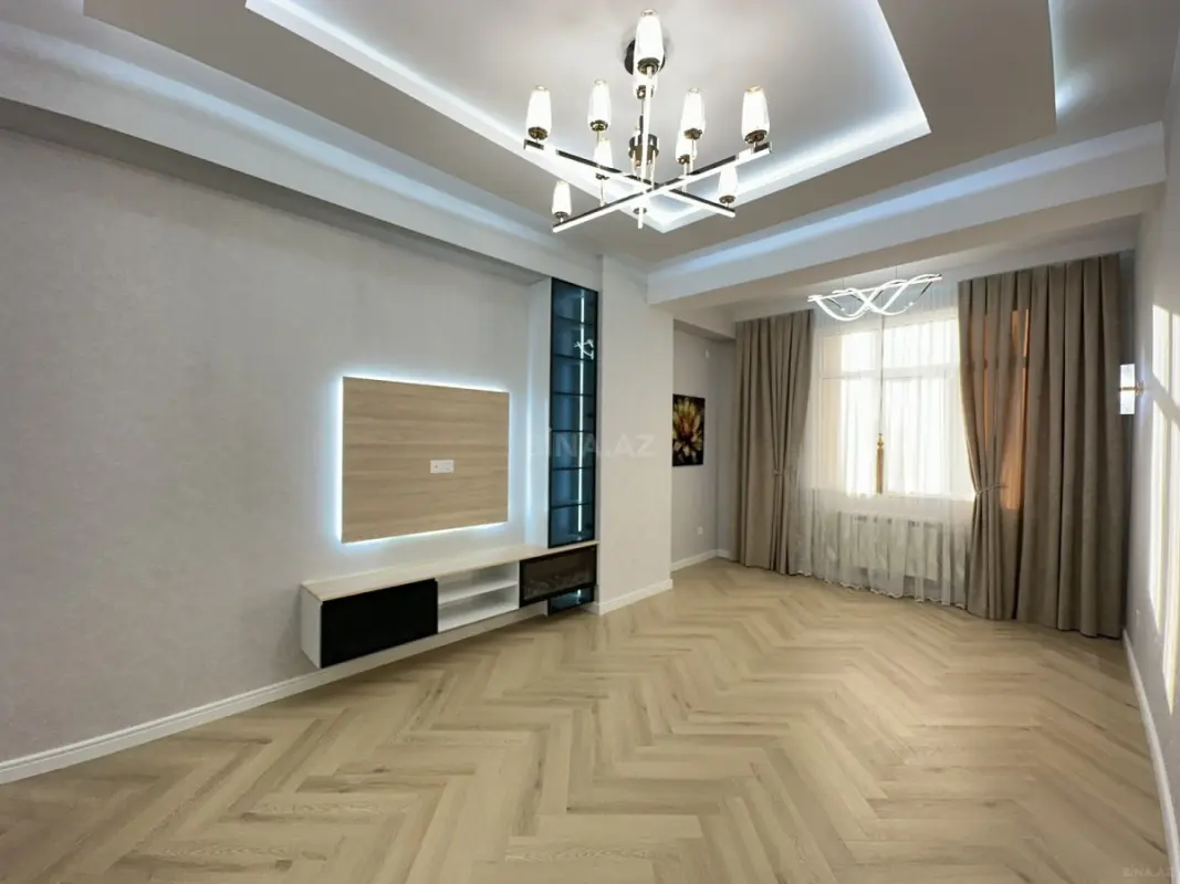 Satılır 3 otaqlı mənzil 105 m²