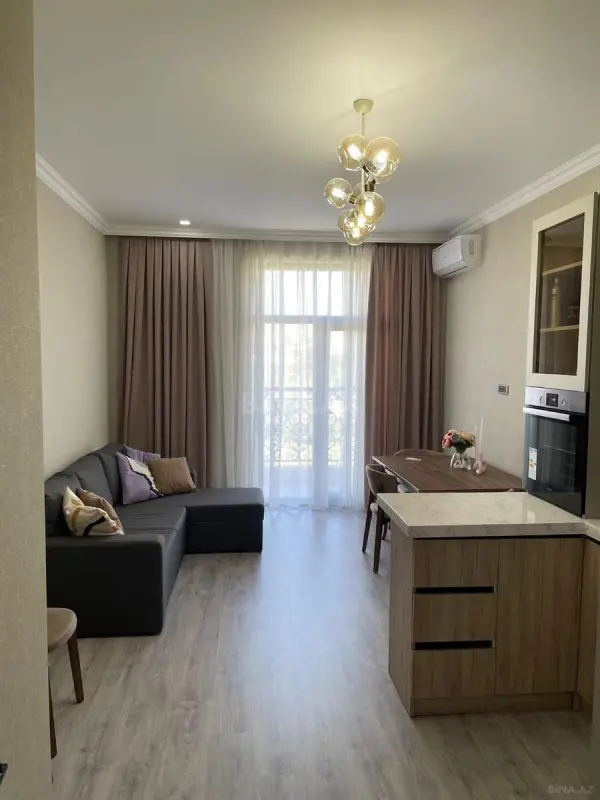 Kirayə verilir 2 otaqlı mənzil 80 m²