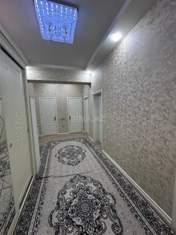 Kirayə verilir 2 otaqlı mənzil 90 m²