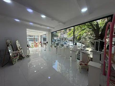 Satılır obyekt 85 m² — Bakı, Memar Əcəmi yanı 85.00 m²