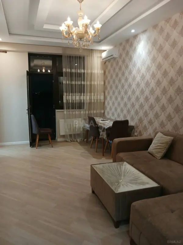 Kirayə verilir 2 otaqlı mənzil 75 m²