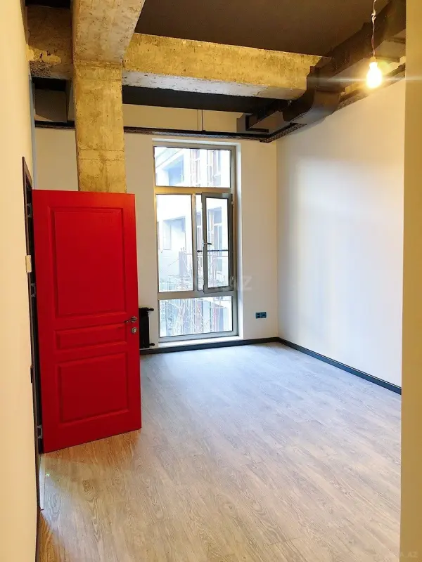 Kirayə verilir 6 otaqlı ofis 220 m²