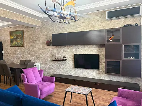 Kirayə verilir 3 otaqlı mənzil 90 m² — Bakı 3 otaq 90.00 m²