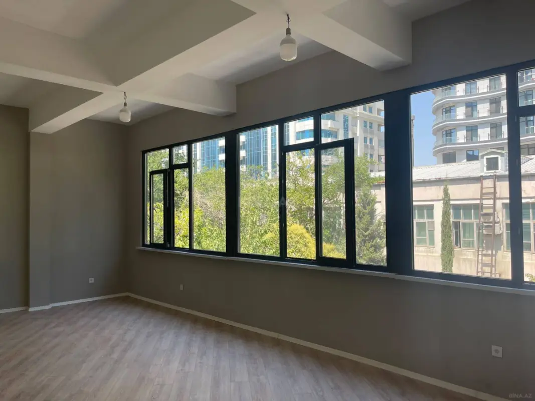 Kirayə verilir 3 otaqlı ofis 130 m²