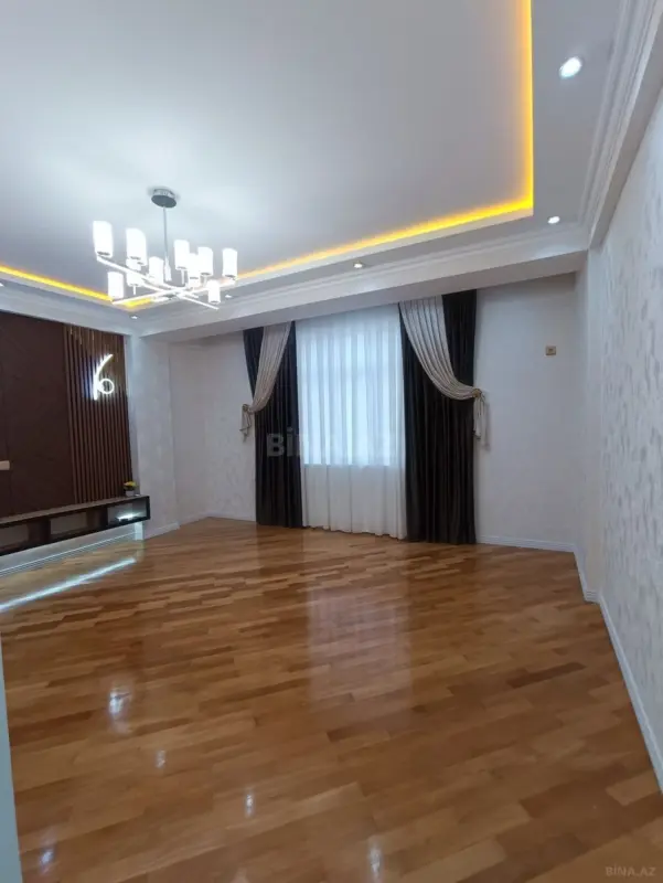 Satılır 3 otaqlı mənzil 110 m²