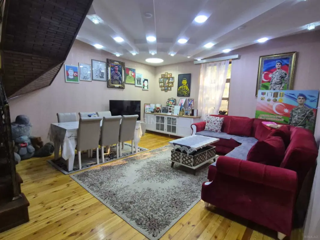 Satılır 7 otaqlı həyət evi 220 m²