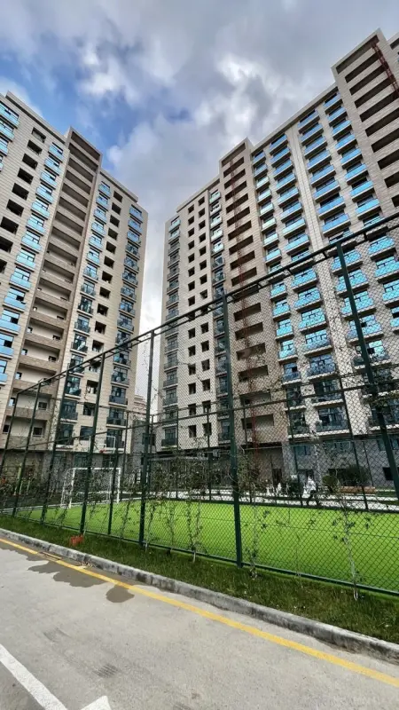 Kirayə verilir 2 otaqlı mənzil 91 m²