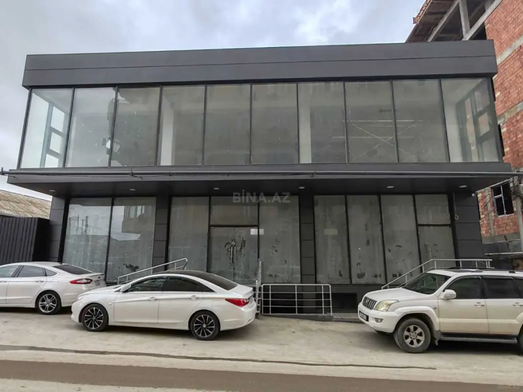 Satılır obyekt 600 m²