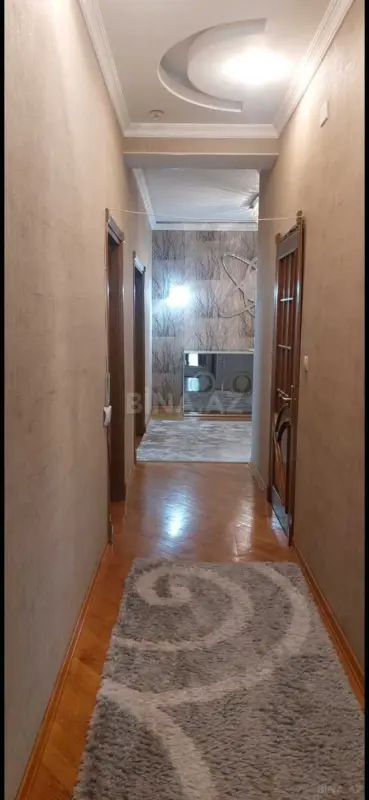 Kirayə verilir 4 otaqlı mənzil 172 m²