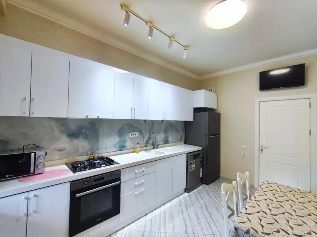 Kirayə verilir 3 otaqlı mənzil 111 m²