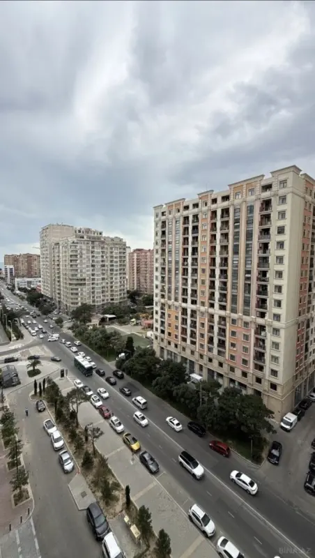 Satılır 2 otaqlı mənzil 68 m²