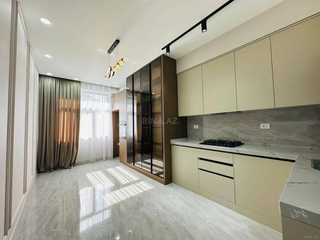 Satılır 3 otaqlı mənzil 115 m²