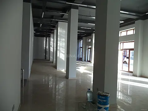 Kirayə verilir obyekt 520 m² — Bakı 520.00 m²