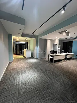Satılır obyekt 290 m² — Bakı, Memar Əcəmi yanı 290.00 m²