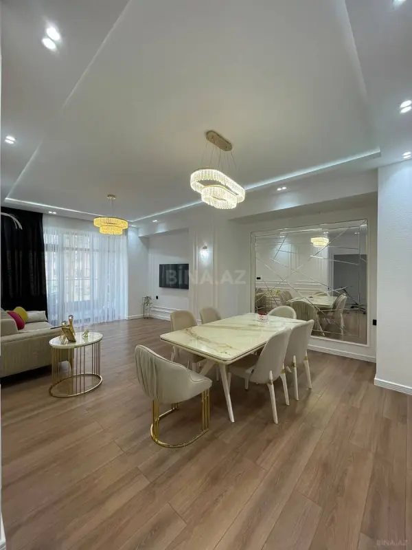 Kirayə verilir 3 otaqlı mənzil 148 m²