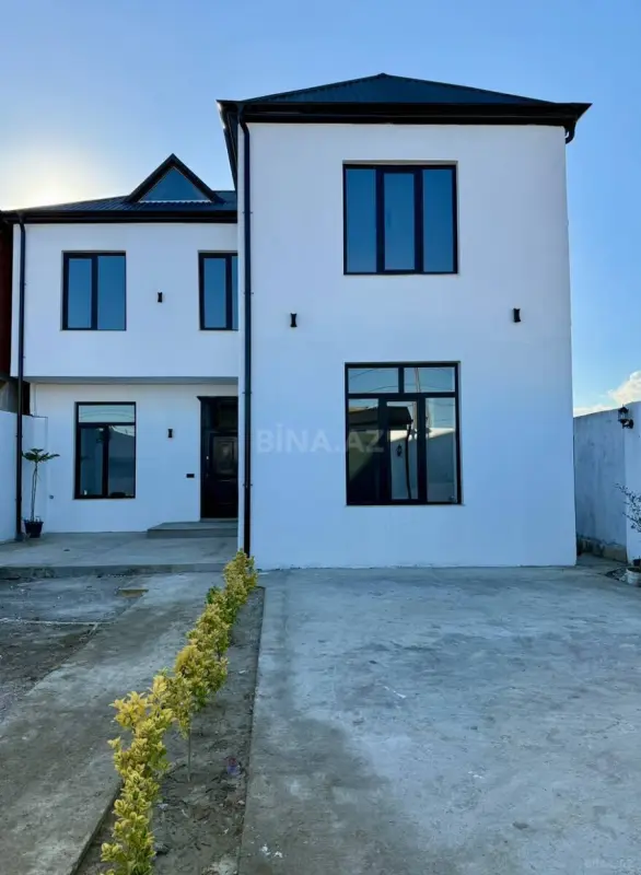 Satılır 4 otaqlı həyət evi 137 m²
