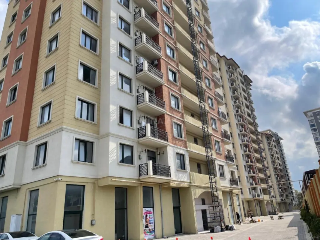 Satılır 2 otaqlı mənzil 68 m²