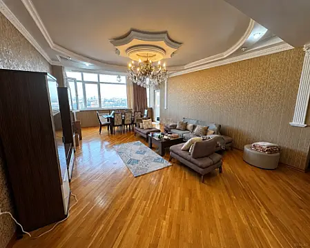 Satılır 3 otaqlı mənzil 125 m² — Bakı 3 otaq 125.00 m²