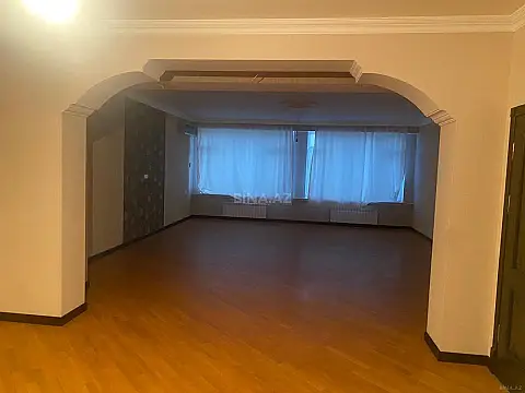 Satılır 4 otaqlı mənzil 205 m² — Bakı 4 otaq 205.00 m²