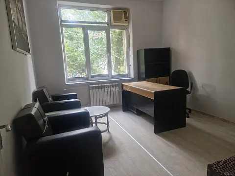 Kirayə verilir obyekt 80 m² — Bakı, Nizami 80.00 m²