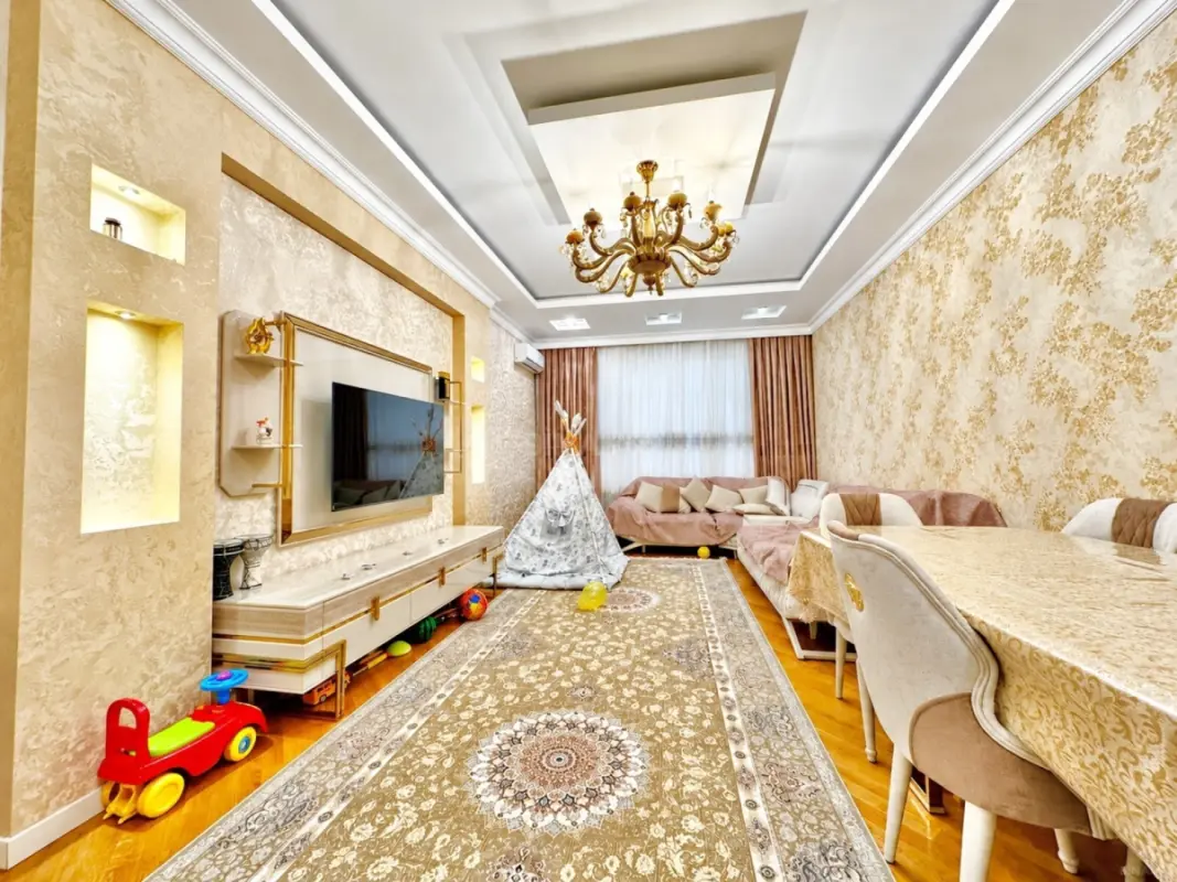 Satılır 3 otaqlı mənzil 120 m²