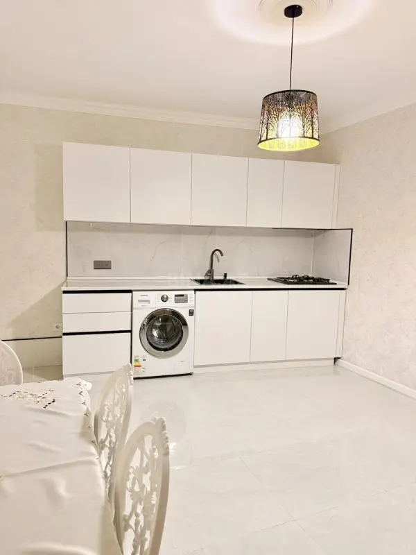 Kirayə verilir 2 otaqlı mənzil 70 m²