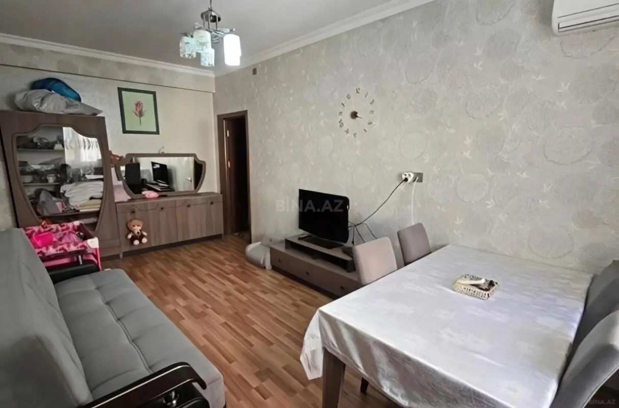 Kirayə verilir 2 otaqlı mənzil 70 m²
