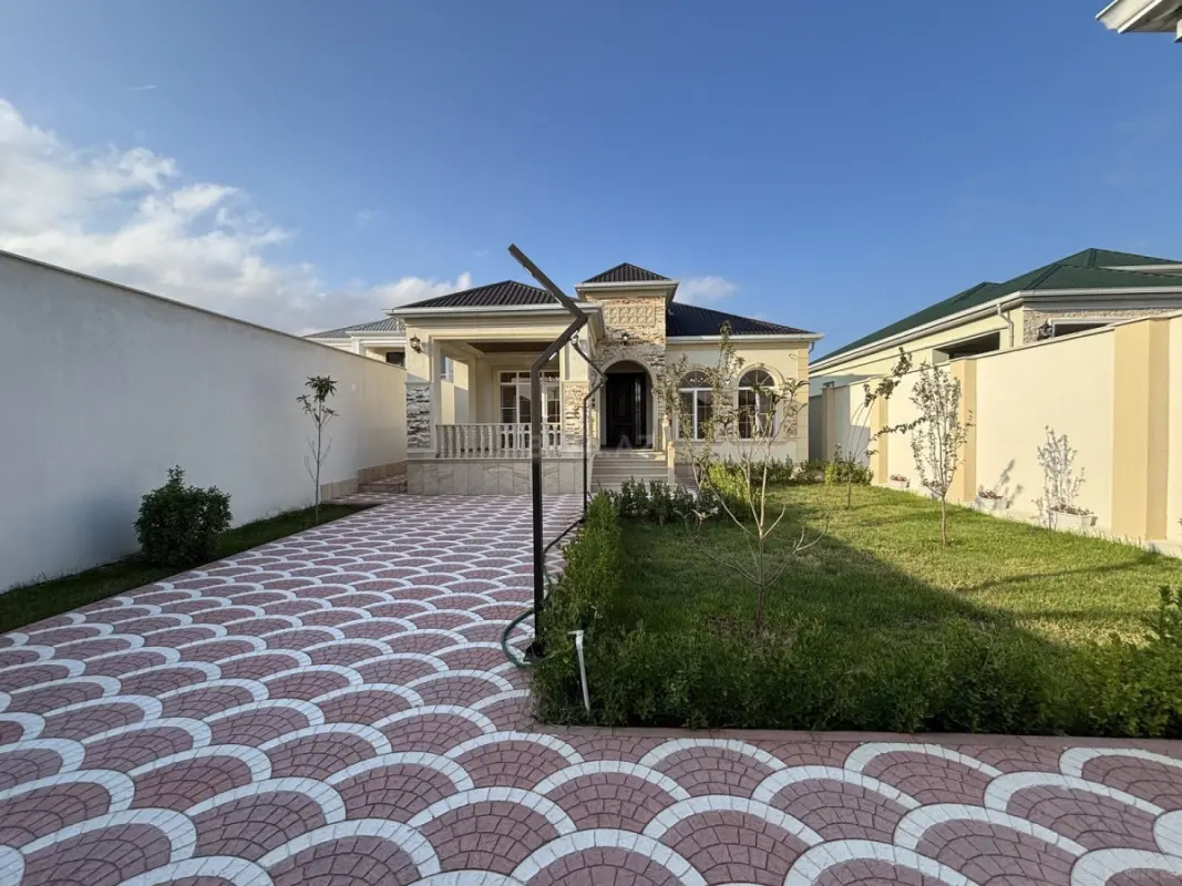 Satılır 4 otaqlı həyət evi 145 m²