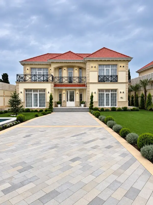Satılır 5 otaqlı həyət evi 300 m²