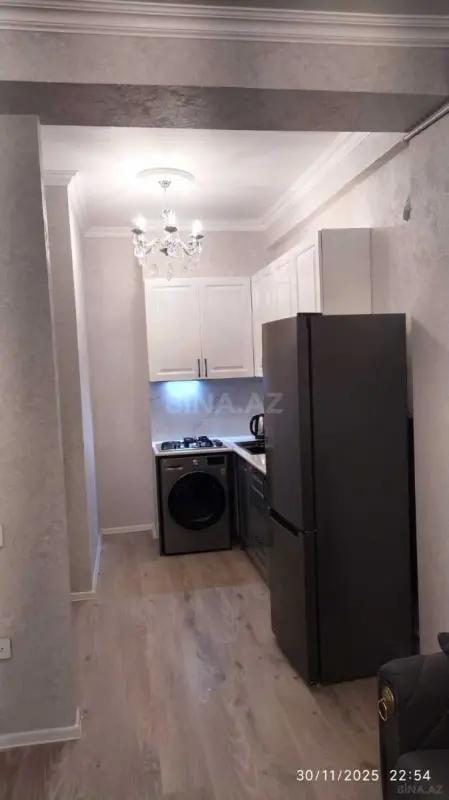 Kirayə verilir 2 otaqlı mənzil 72 m²