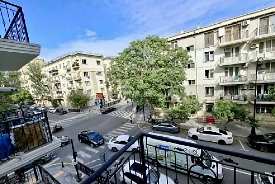 Satılır 3 otaqlı mənzil 70 m² — Bakı 3 otaq 70.00 m²