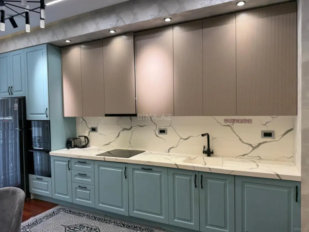 Kirayə verilir 5 otaqlı mənzil 220 m²